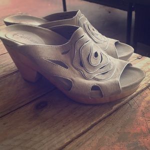 Earthie wedges